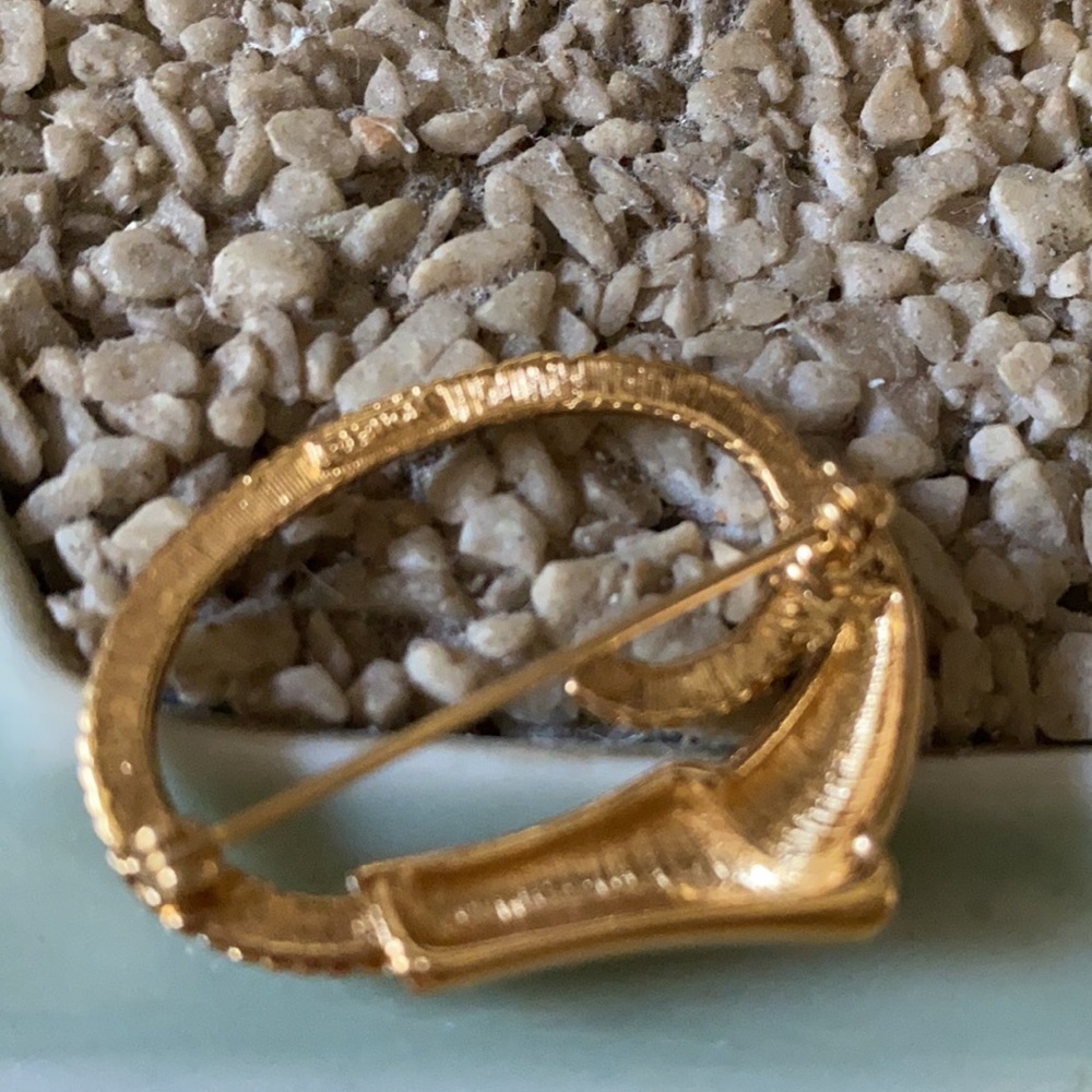 Vintage Monet brooch - Picture 2 of 6